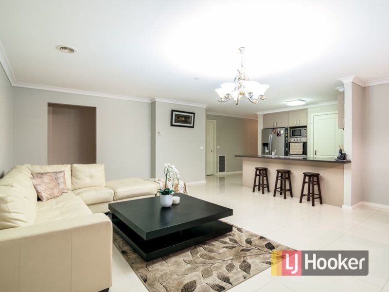 Photo - 25 Statley Drive, Cranbourne East VIC 3977 - Image 3