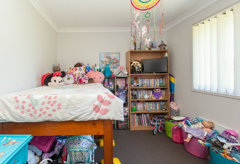 Photo - 25 Stonebridge Drive, Cessnock NSW 2325 - Image 10