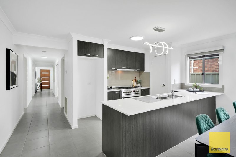 Photo - 25 Stonehill Drive, Maddingley VIC 3340 - Image 6