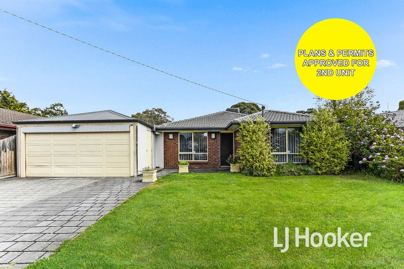 25 Strong Drive, Hampton Park VIC 3976