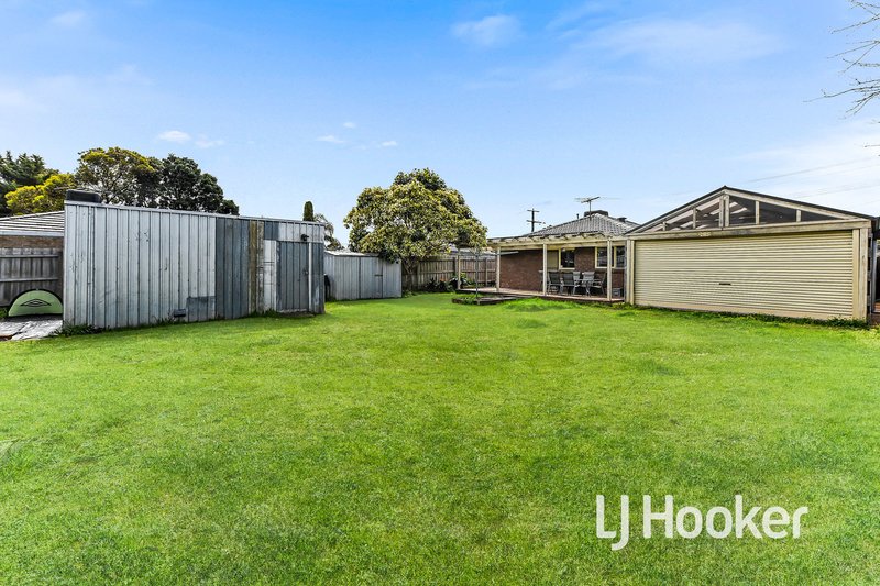 Photo - 25 Strong Drive, Hampton Park VIC 3976 - Image 11