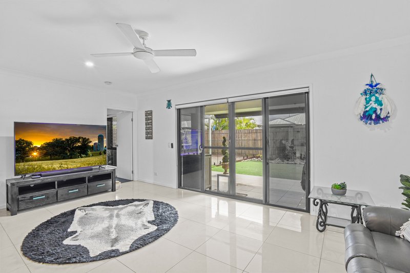 Photo - 25 Sundew Street, Ningi QLD 4511 - Image 8