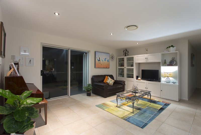 Photo - 25 Tait Street, Tewantin QLD 4565 - Image 4