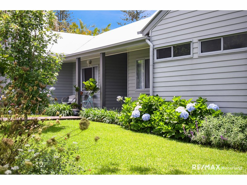 Photo - 25 Tamarind Street, Maleny QLD 4552 - Image 2