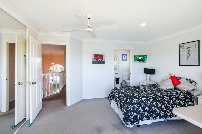 Photo - 25 Tannah Court, Broadbeach Waters QLD 4218 - Image 8