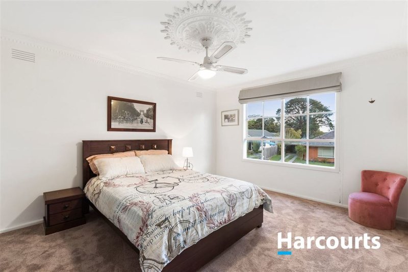 Photo - 25 Tate Avenue, Wantirna South VIC 3152 - Image 5