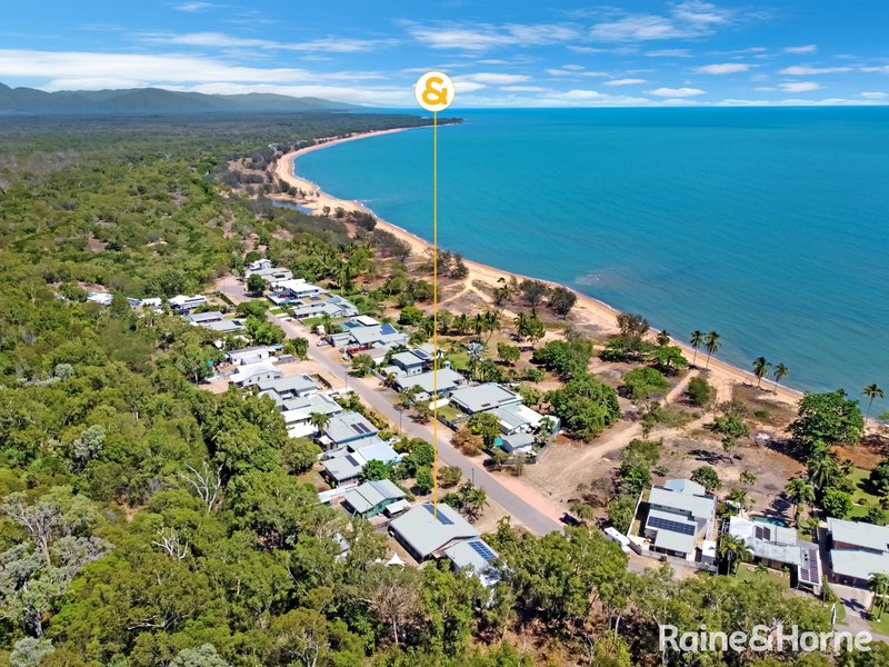 Photo - 25 The Esplanade, Toolakea QLD 4818 - Image 16