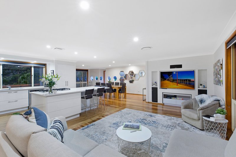 Photo - 25 Tilanbi Close, Terrigal NSW 2260 - Image 3