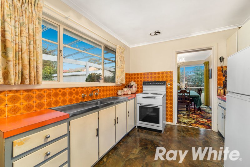 Photo - 25 Tiller Street, Burwood East VIC 3151 - Image 5