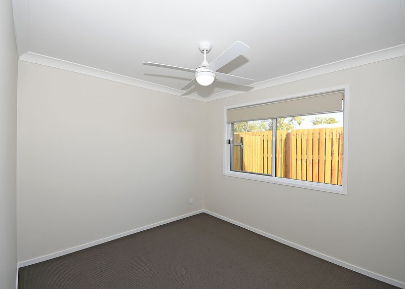 Photo - 2/5 Tina Drive, Urangan QLD 4655 - Image 7