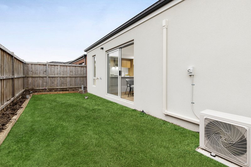 Photo - 25 Titchfield Road, Donnybrook VIC 3064 - Image 10