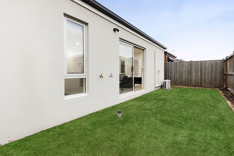 Photo - 25 Titchfield Road, Donnybrook VIC 3064 - Image 11