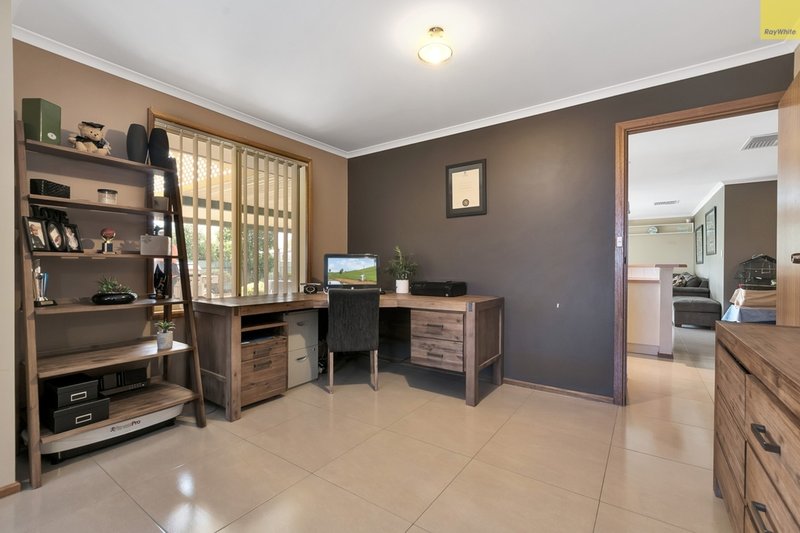 Photo - 25 Toorak Drive, Blakeview SA 5114 - Image 5