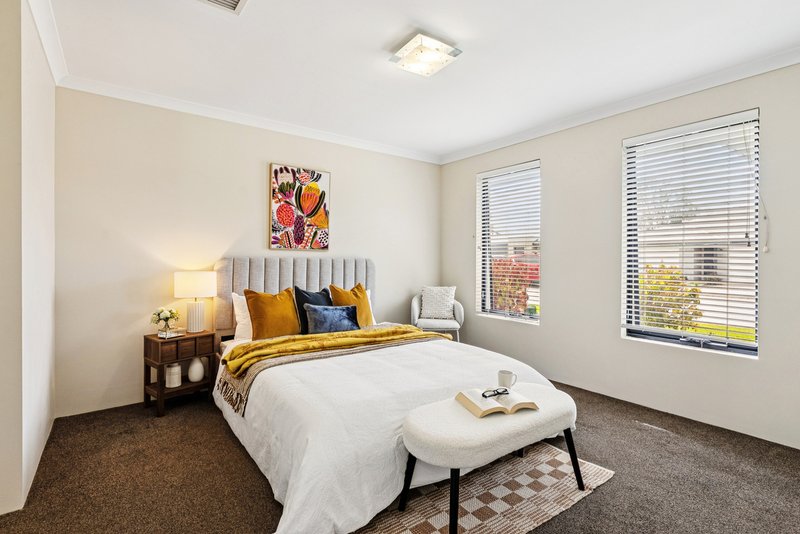 Photo - 25 Torino Crescent, Piara Waters WA 6112 - Image 5