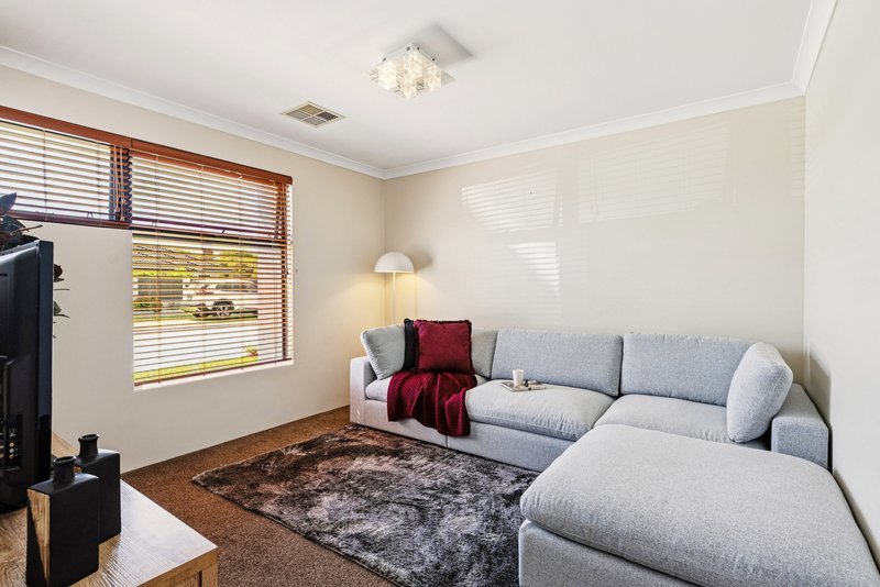 Photo - 25 Torino Crescent, Piara Waters WA 6112 - Image 7