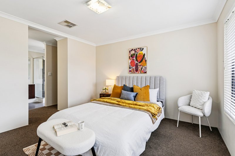 Photo - 25 Torino Crescent, Piara Waters WA 6112 - Image 10