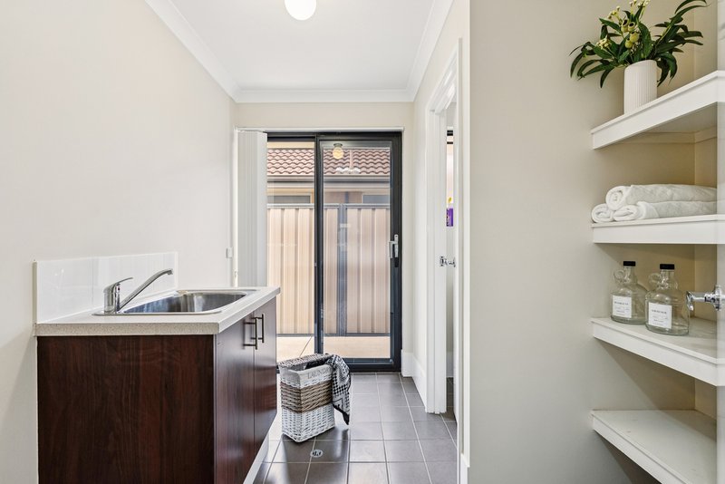 Photo - 25 Torino Crescent, Piara Waters WA 6112 - Image 17