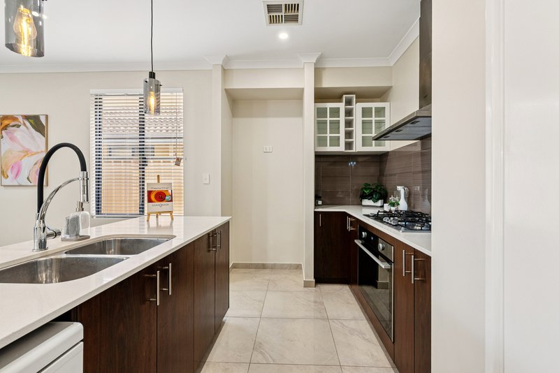 Photo - 25 Torino Crescent, Piara Waters WA 6112 - Image 18
