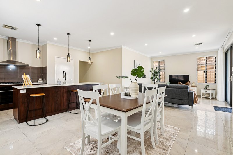 Photo - 25 Torino Crescent, Piara Waters WA 6112 - Image 26