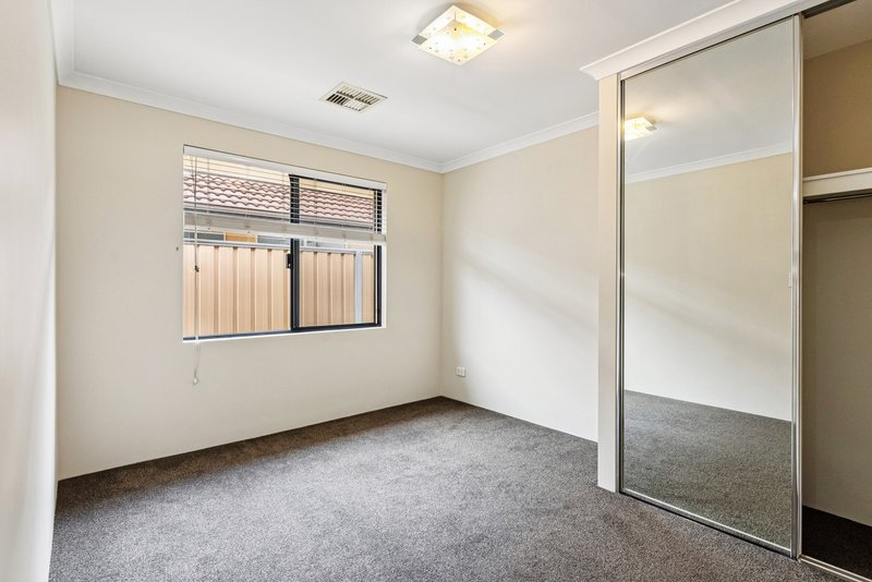 Photo - 25 Torino Crescent, Piara Waters WA 6112 - Image 29