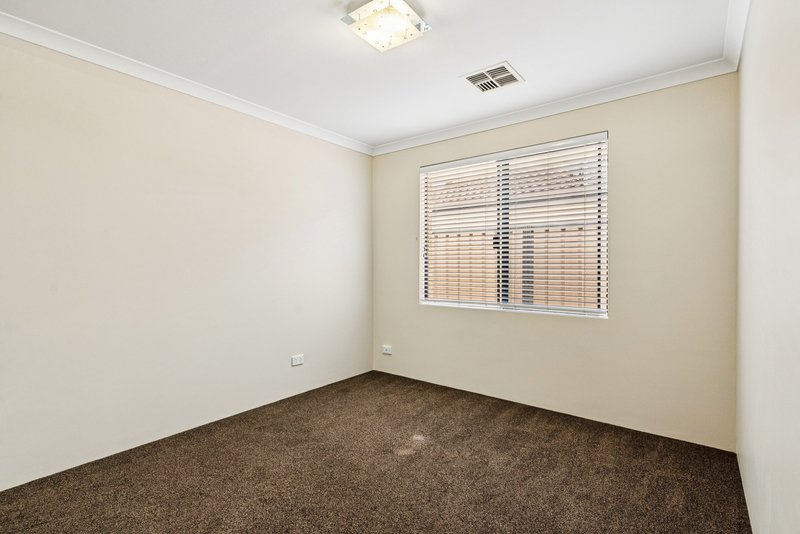 Photo - 25 Torino Crescent, Piara Waters WA 6112 - Image 32