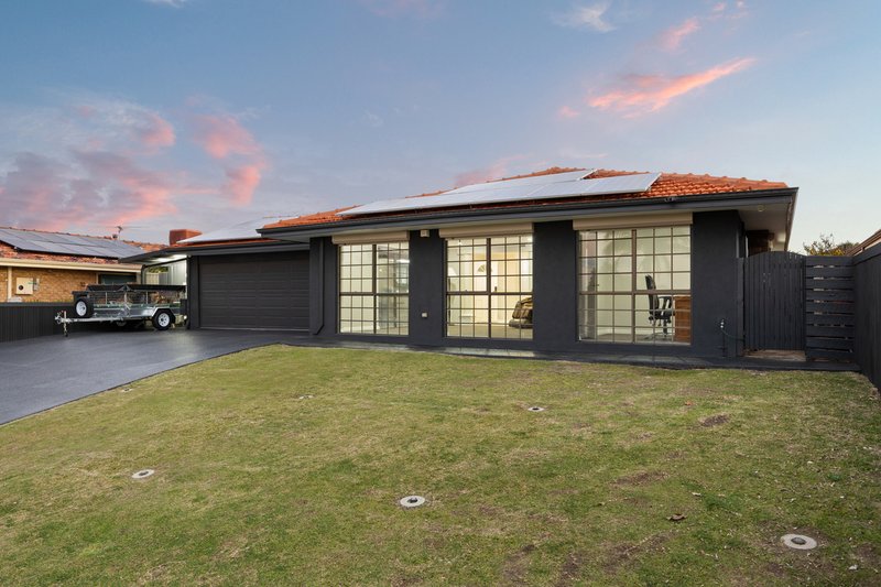 Photo - 25 Towerhill Road, Alexander Heights WA 6064 - Image 3