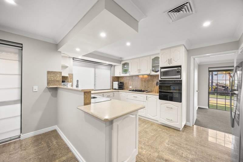 Photo - 25 Towerhill Road, Alexander Heights WA 6064 - Image 14