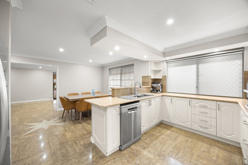 Photo - 25 Towerhill Road, Alexander Heights WA 6064 - Image 17