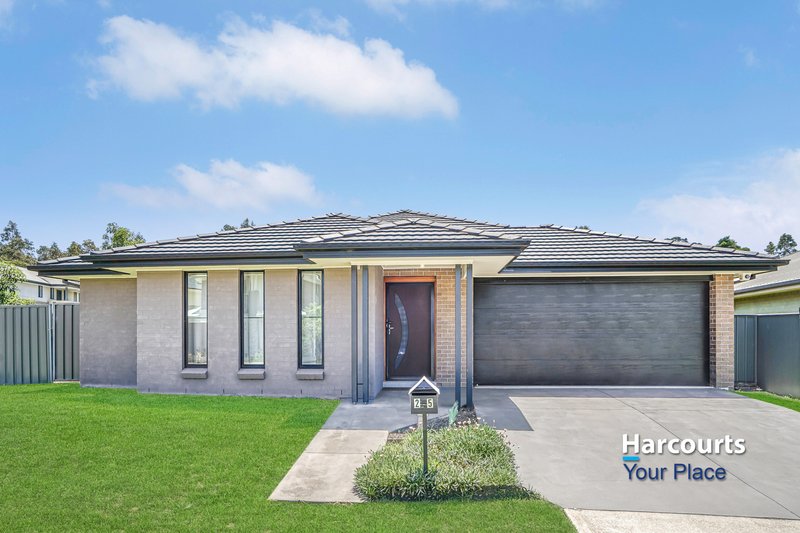 25 Townsend Crescent, Ropes Crossing NSW 2760