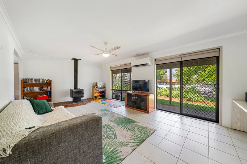 Photo - 25 Traminer Drive, Wilsonton Heights QLD 4350 - Image 4