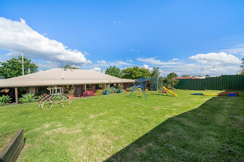 Photo - 25 Traminer Drive, Wilsonton Heights QLD 4350 - Image 15