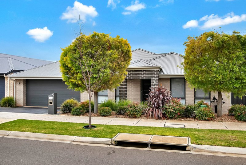 Photo - 25 Treleaven Way, Gawler East SA 5118 - Image 2