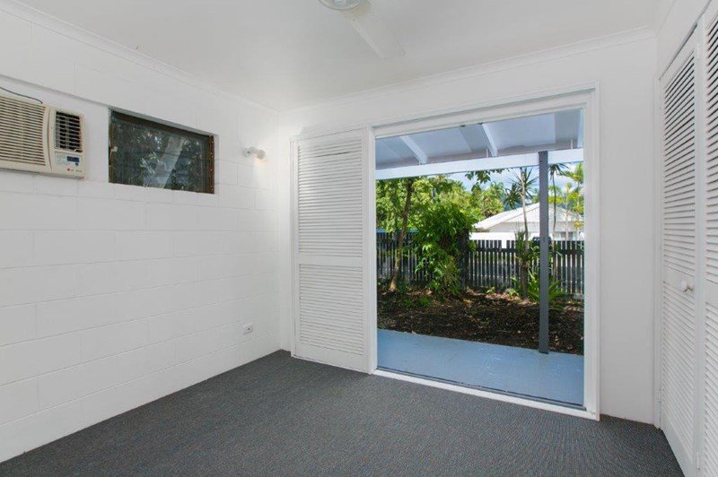 Photo - 25 Trinity Beach Road, Trinity Beach QLD 4879 - Image 5