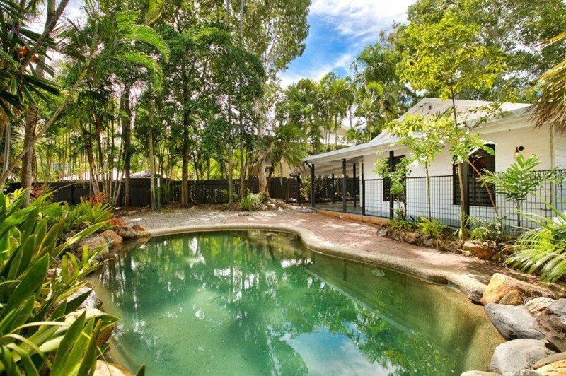 Photo - 25 Trinity Beach Road, Trinity Beach QLD 4879 - Image 13