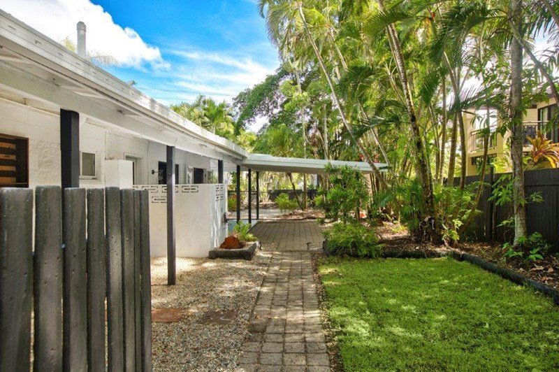 Photo - 25 Trinity Beach Road, Trinity Beach QLD 4879 - Image 16