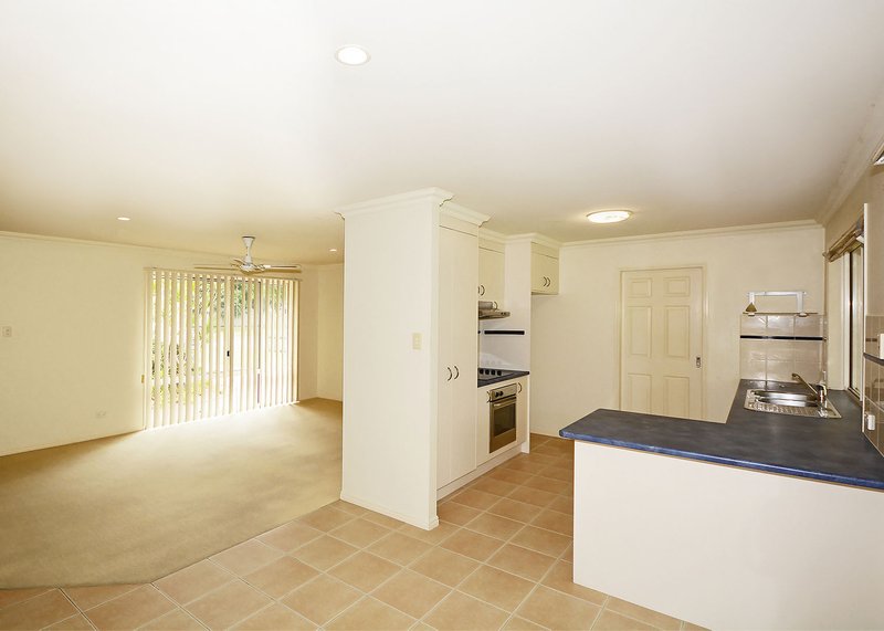 Photo - 25 Tristania Crescent, Urangan QLD 4655 - Image 7