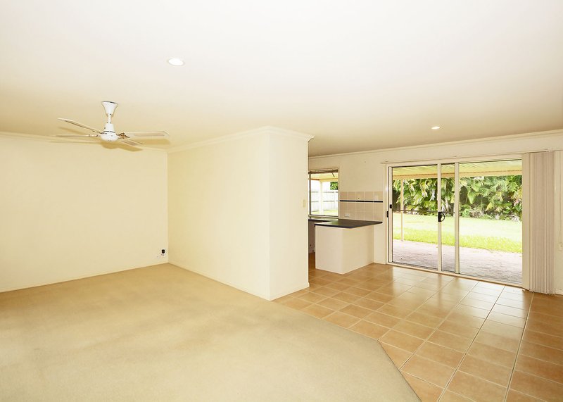 Photo - 25 Tristania Crescent, Urangan QLD 4655 - Image 8