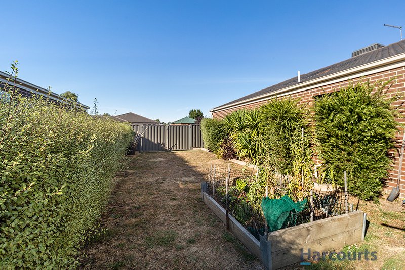 Photo - 25 Tudor Avenue, Delacombe VIC 3356 - Image 12