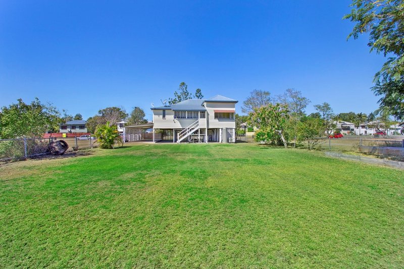 Photo - 25 Tung Yeen Street, Park Avenue QLD 4701 - Image 12