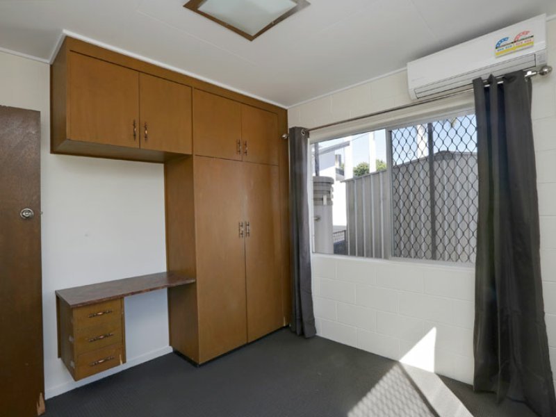 Photo - 25 Verry Street, Mount Isa QLD 4825 - Image 9