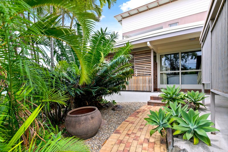 Photo - 25 Victor Street, Alexandra Headland QLD 4572 - Image 2