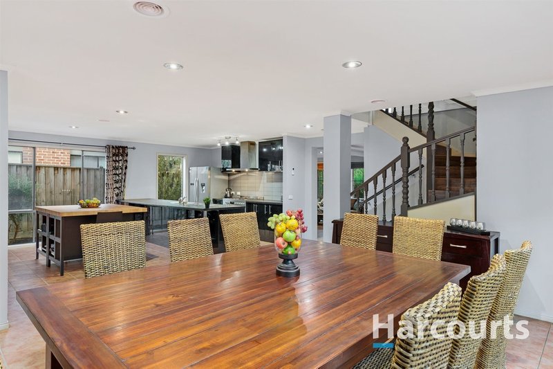 Photo - 25 Victoria Knox Avenue, Rowville VIC 3178 - Image 2