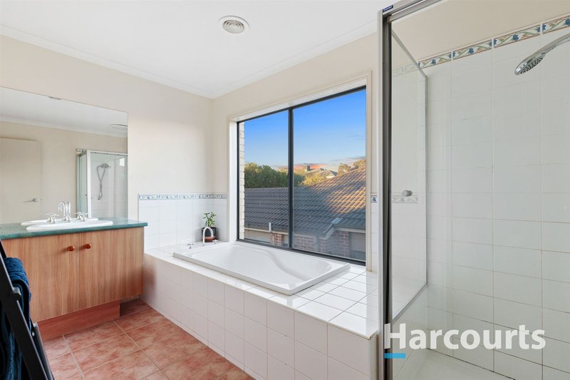 Photo - 25 Victoria Knox Avenue, Rowville VIC 3178 - Image 6