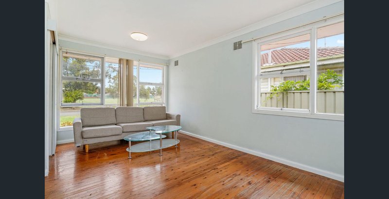 Photo - 25 Vincent Avenue, Liverpool NSW 2170 - Image 2
