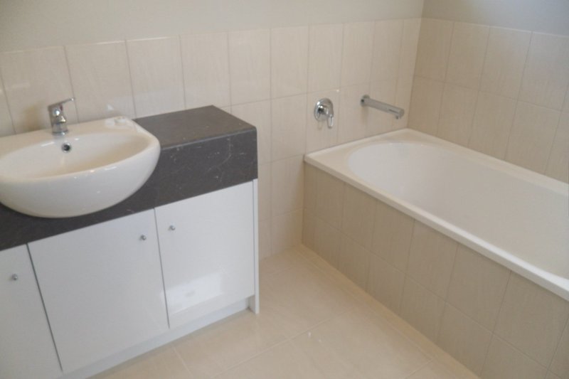 Photo - 2/5 Vision Street, Chadstone VIC 3148 - Image 6