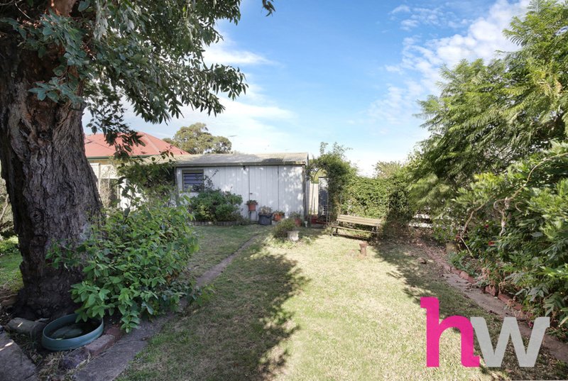 Photo - 25 Vista Road, Newtown VIC 3220 - Image 13