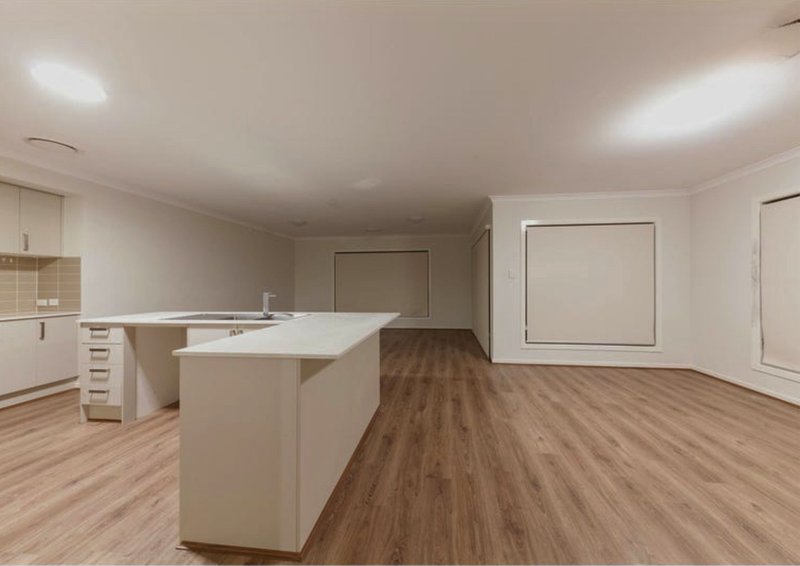 Photo - 25 Wakeling Drive, Edmondson Park NSW 2174 - Image 3