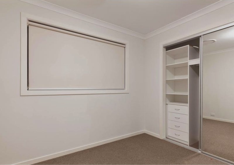 Photo - 25 Wakeling Drive, Edmondson Park NSW 2174 - Image 6