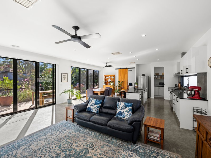 Photo - 25 Walker Street, Benalla VIC 3672 - Image 5