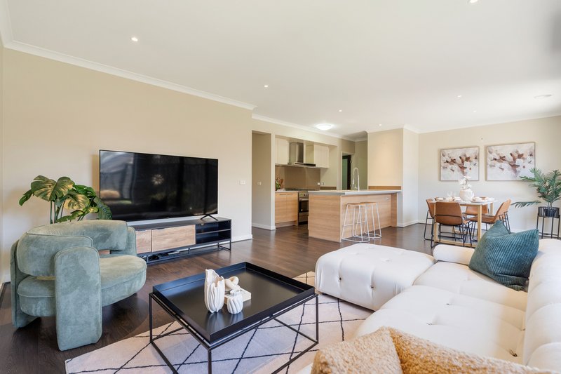 Photo - 25 Wallflower Close, Craigieburn VIC 3064 - Image 6